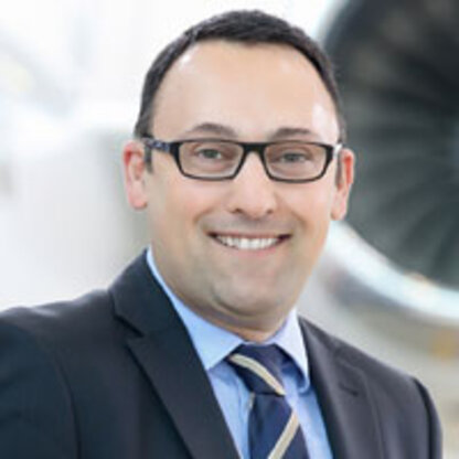 <strong>Shahram Sadatel</strong><br>
Vice President
Marketing & PR Foto: Shahram Sadatel